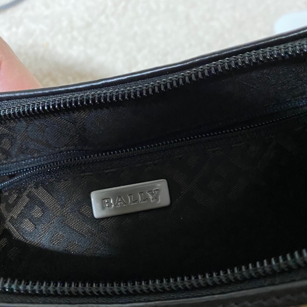 Vintage Bally Quilted purse - Picture 12 of 14